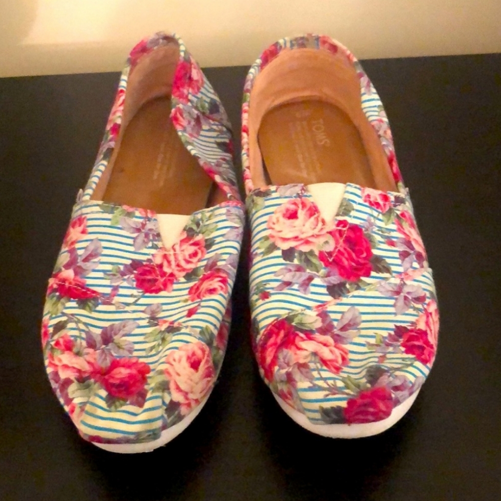 Tom's size 9